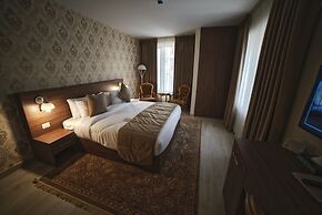Khan Khediwe Hotel