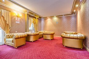 Twins  Boutique Hotel