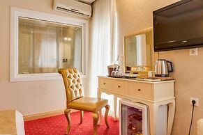 Twins  Boutique Hotel