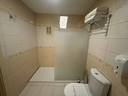 Twins  Boutique Hotel