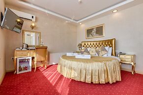 Twins  Boutique Hotel