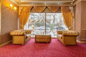 Twins  Boutique Hotel