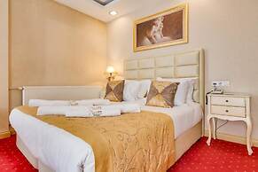 Twins  Boutique Hotel