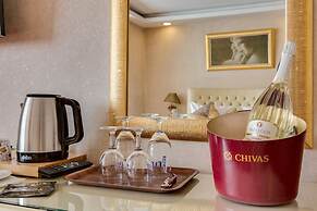 Twins  Boutique Hotel