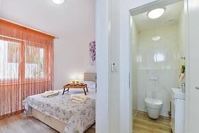 Cascade villas with private garden and jacuzzi