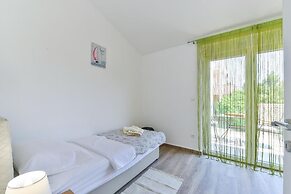 Cascade villas with private garden and jacuzzi