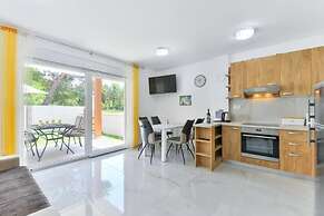 Cascade villas with private garden and jacuzzi