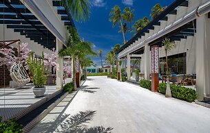 OBLU XPERIENCE Ailafushi - All Inclusive with Free Transfers