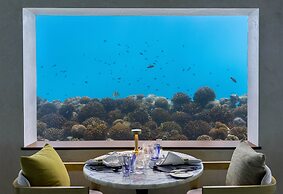 OBLU XPERIENCE Ailafushi - All Inclusive with Free Transfers