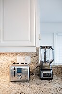 Stunning Views of the Okanagan Lake