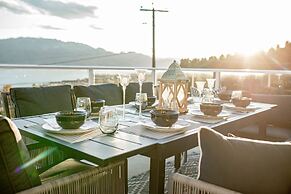 Stunning Views of the Okanagan Lake