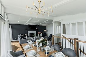 Stunning Views of the Okanagan Lake