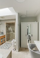 Stunning Views of the Okanagan Lake