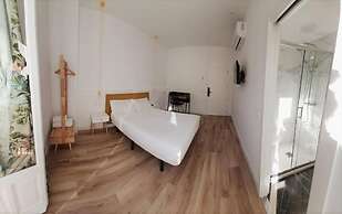 Hostal Manuela by gaiarooms