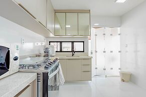 GB39 Apt 2 Quartos Duplex a 50m da Praia