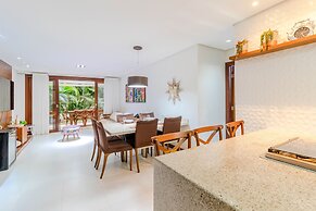 IM02 Apt 3 Suítes em Imbassaí