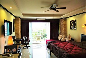 View Talay 5 Studio Apartment - Close to the Beach