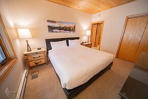 Chateaux Dumont 2709