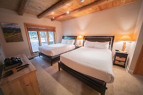 Chateaux Dumont 2709