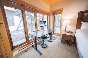 Chateaux Dumont 2709