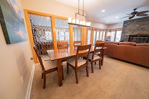 Chateaux Dumont 2709