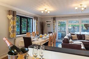 Hazelglade Cottage - Hot Tub Games Room Pet Friendly