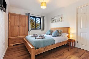 Hazelglade Cottage - Hot Tub Games Room Pet Friendly