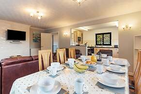 Hazelglade Cottage - Hot Tub Games Room Pet Friendly