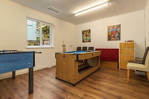 Hazelglade Cottage - Hot Tub Games Room Pet Friendly