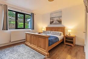 Hazelglade Cottage - Hot Tub Games Room Pet Friendly