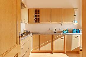 7 South Beach Court - Sea Front Apartment With Spectacular Sea Views