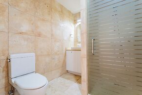 Lovely Condo at Eagle Beach! Great Views