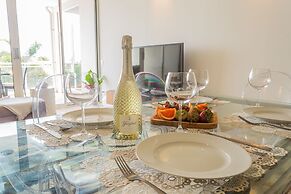 Lovely Condo at Eagle Beach! Great Views