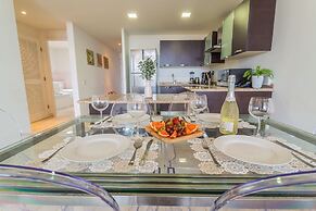 Lovely Condo at Eagle Beach! Great Views