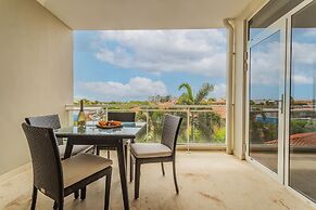 Lovely Condo at Eagle Beach! Great Views