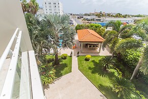 Lovely Condo at Eagle Beach! Great Views