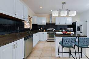 Stylish Villa, Private Pool, Bbq, Privacy