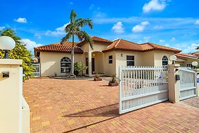 Stylish Villa, Private Pool, Bbq, Privacy