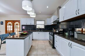 Stylish Villa, Private Pool, Bbq, Privacy