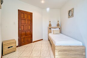 Private Beach Ocean Front Boat Dock Tiki Bar