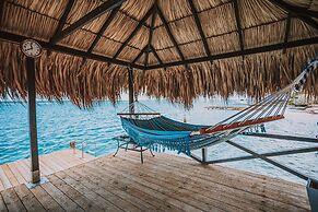 Private Beach Ocean Front Boat Dock Tiki Bar
