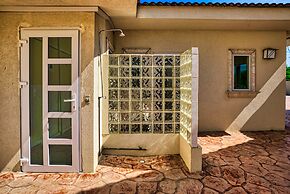 Private Beach Ocean Front Boat Dock Tiki Bar