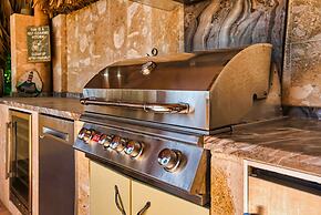 Private Beach Ocean Front Boat Dock Tiki Bar