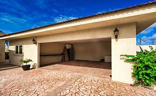 Private Beach Ocean Front Boat Dock Tiki Bar