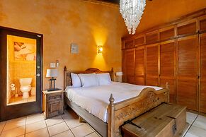 Mexican Style Villa With Private Pool, Free Utilities