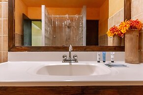 Mexican Style Villa With Private Pool, Free Utilities