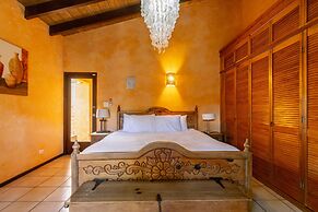 Mexican Style Villa With Private Pool, Free Utilities