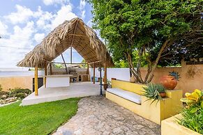Mexican Style Villa With Private Pool, Free Utilities
