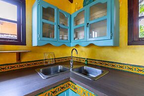 Mexican Style Villa With Private Pool, Free Utilities