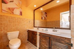 Mexican Style Villa With Private Pool, Free Utilities